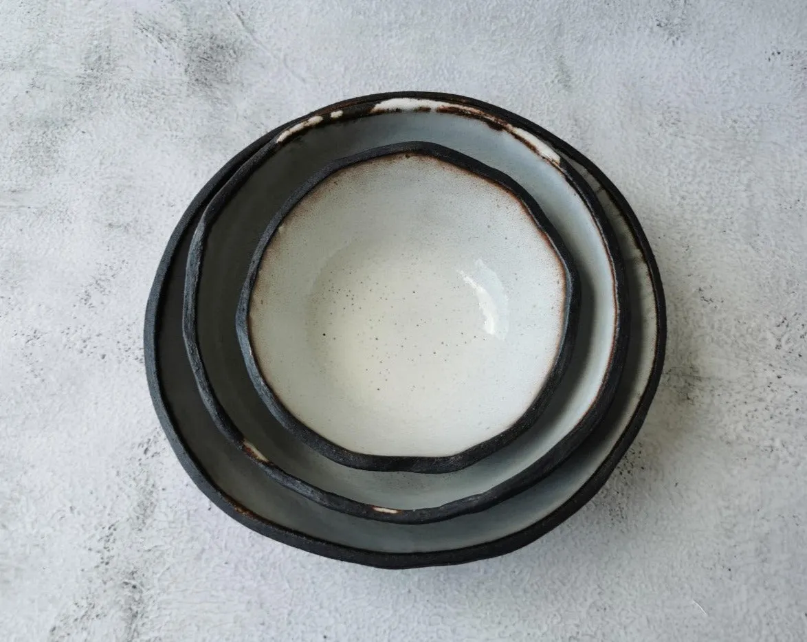 Nesting bowls (white)