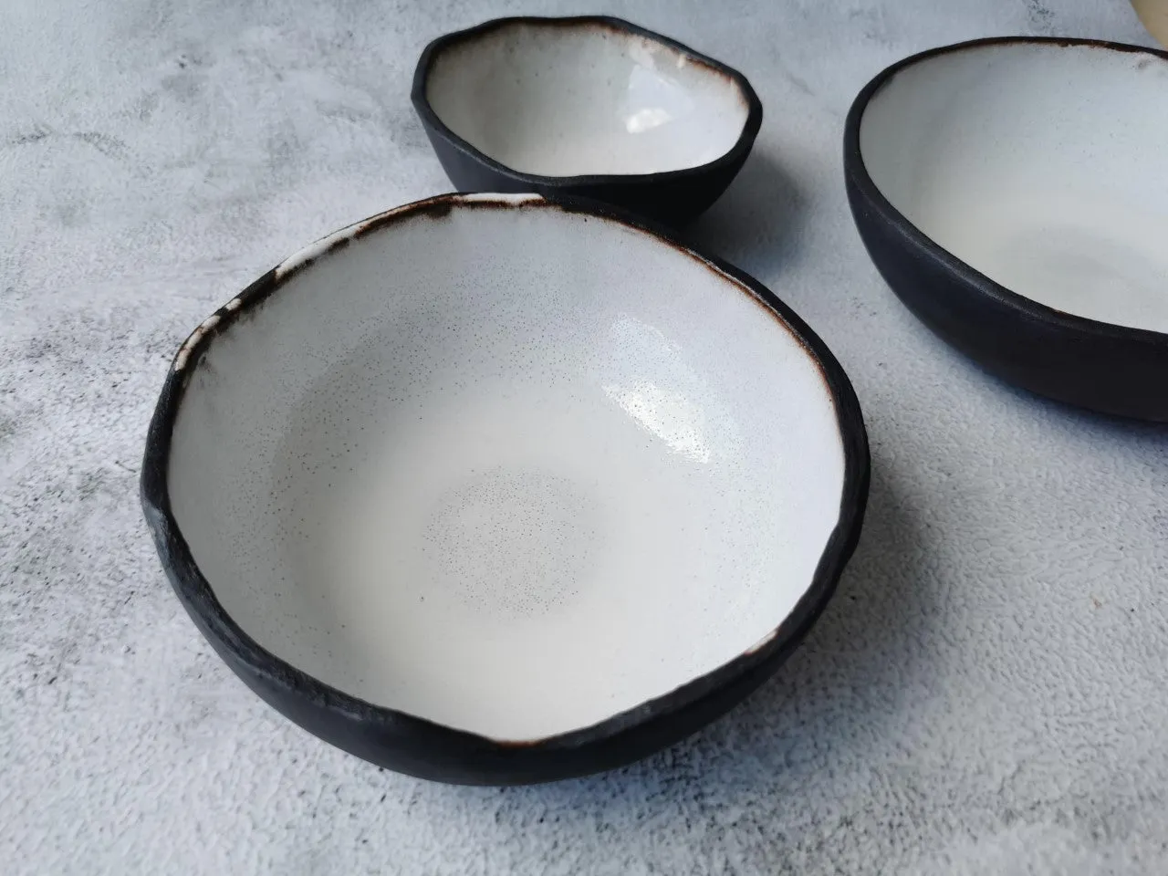 Nesting bowls (white)