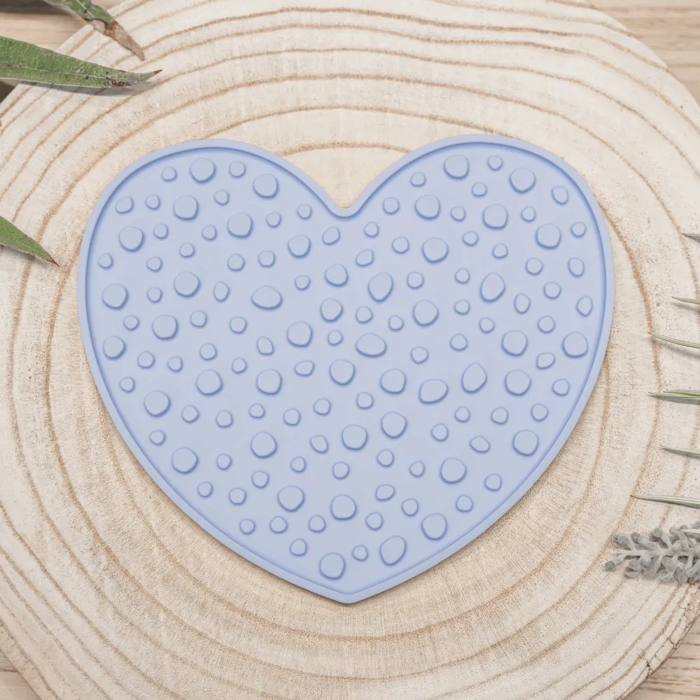 Sky Breeze Heart Licking Mat